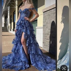 Demeixin tiered prom dress with train
